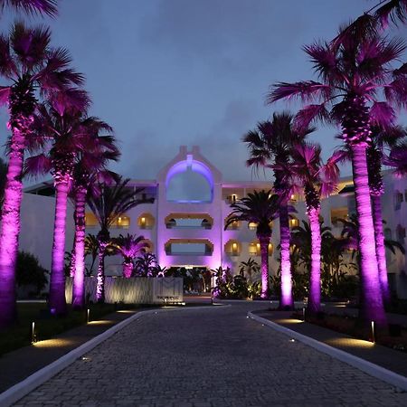 The Mirage Resort & Spa Hammamet Esterno foto The resort at night