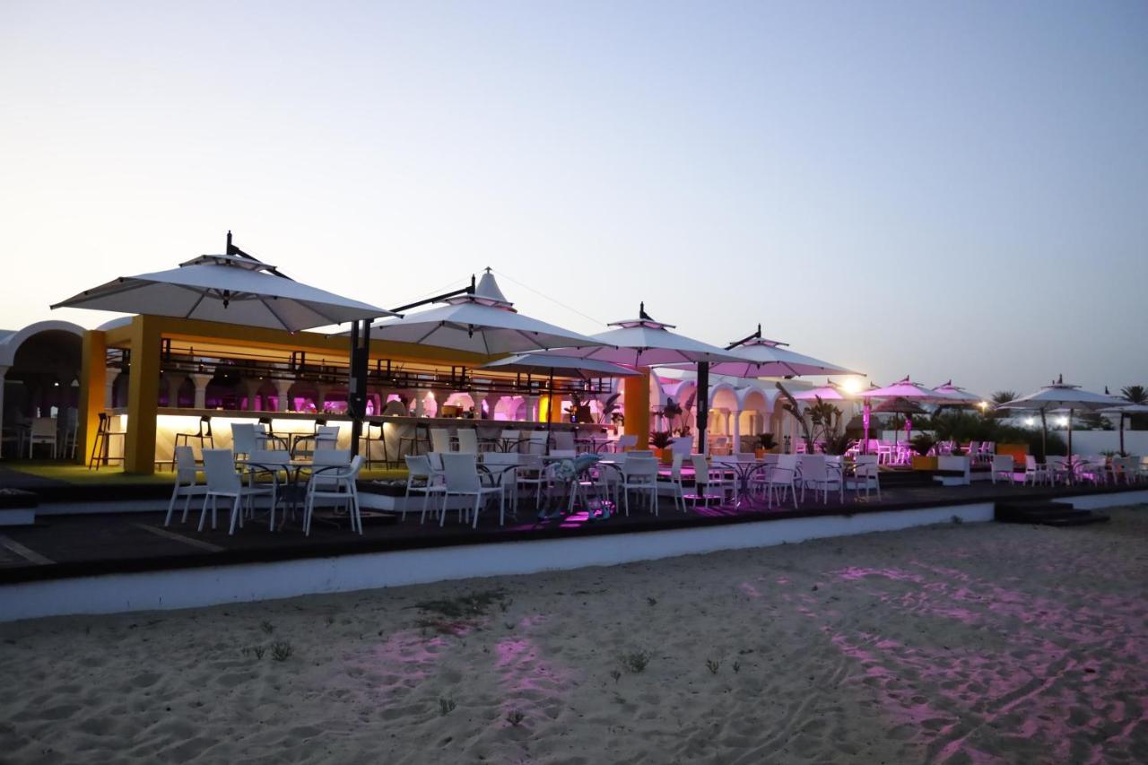 The Mirage Resort & Spa Hammamet Esterno foto The beach at the Jumeirah Beach Hotel